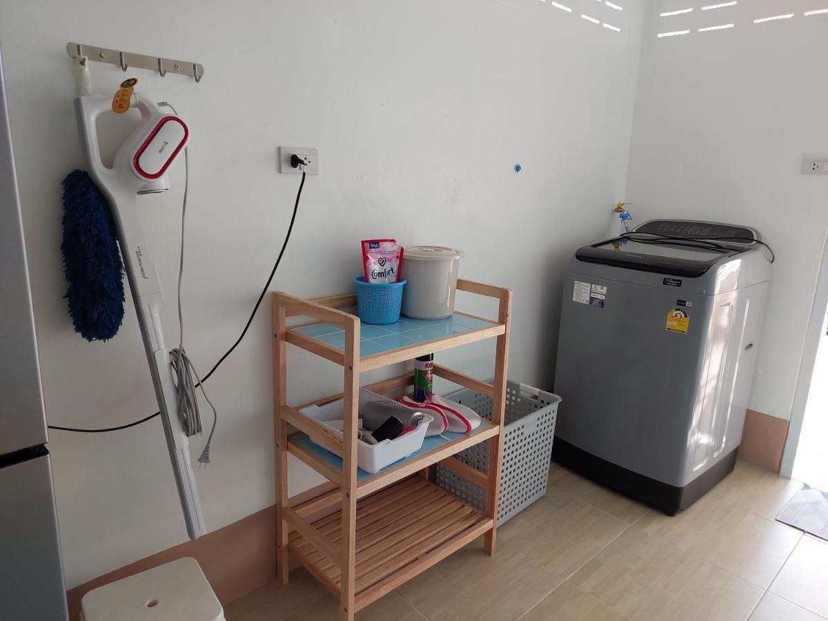 Happy Space: Cozy 2-Bedroom Villa with Free WiFi and Parking Nakhon Phanom Exterior photo
